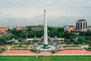 Menjelajahi Surabaya dengan Sewa Mobil Surabaya: Panduan Utama Untuk Anda