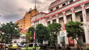 Menggali Sejarah Gedung Surabaya Internatio: Pusat Perdagangan Kolonial