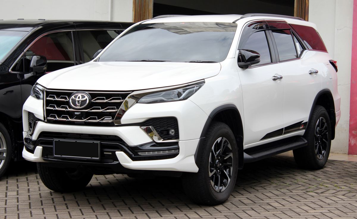 Sewa atau Rental Mobil Fortuner GR Jakarta: Solusi Ideal untuk Berbagai Kebutuhan