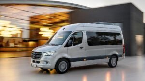 Sewa atau Rental Mobil Sprinter Jakarta: Solusi Transportasi Nyaman dan Praktis